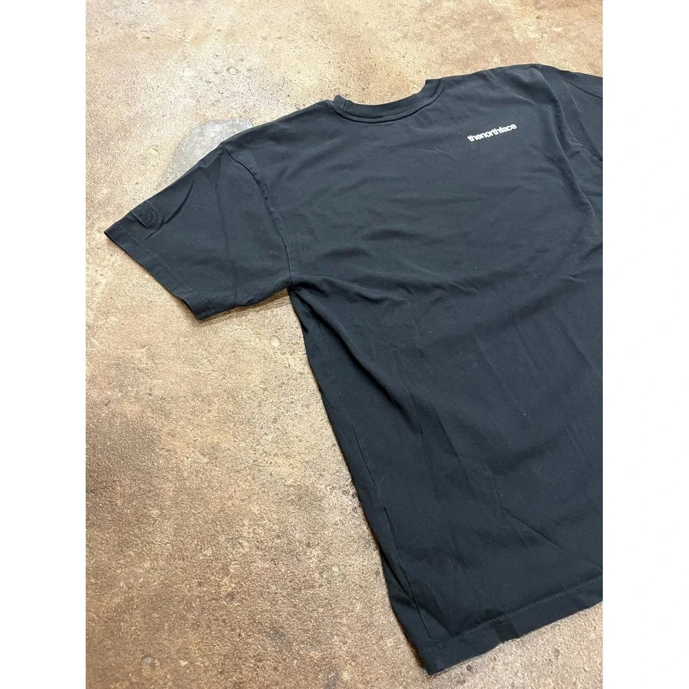 The North Face Mountain Heavyweight T Shirt Unisex Medium Black Graphic‎ Print